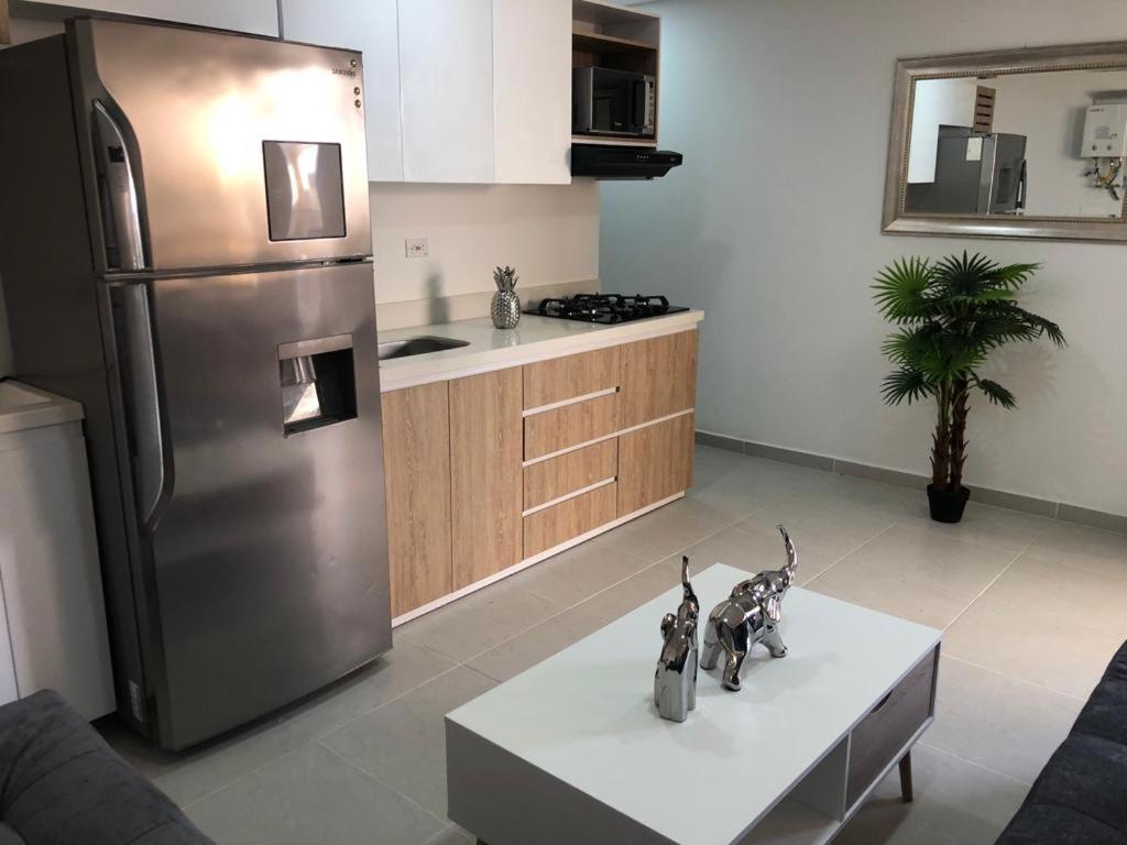 Apartamento Frente Al Malecon Guatape Exterior photo